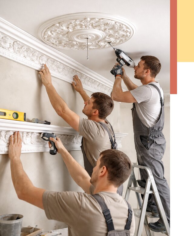 Монтаж лепнины на потолок в Дивногорске от 3235 руб. быстро и недорого | ОТДЕЛОЧНИК-Двн